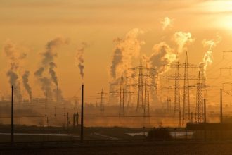 Kilkanaście firm meblarskich i drzewnych otrzymało rekompensaty za wzrosty cen gazu i energii.