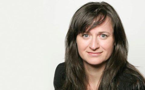 Mecenas Adriana Grau, właścicielka kancelarii adwokackiej Grau z siedzibą w Hamburgu, specjalizującej się w obsłudze prawnej firm zagranicznych eksportujących do Niemiec.