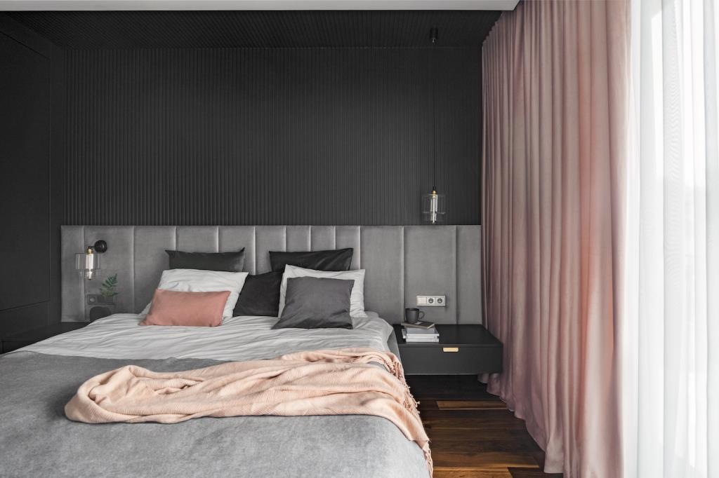 Sypialnia - metamorfoza domu pod Warszawą autorstwa pracowni PRW Design.