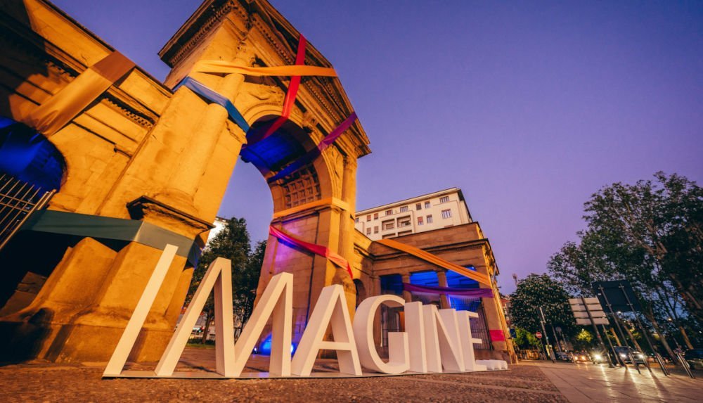 Koncepcja „Imagine... your World” w Atelier Caselli 11-12 w artystycznej dzielnicy Brera.