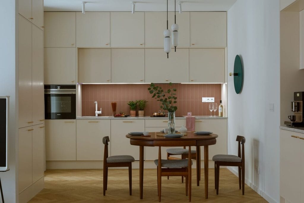 Pastelowe wnętrze na Powiślu, projekt Jacka Tryca.