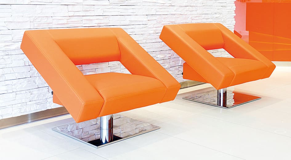 „Qiu”, proj. Przemysław Stopa dla Kron Designs.