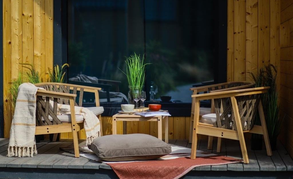 Kolekcja mebli ogrodowych Ribbon, autorzy projektu: Szymon Hanczar, Przemysław Słowik (hanczar.studio).