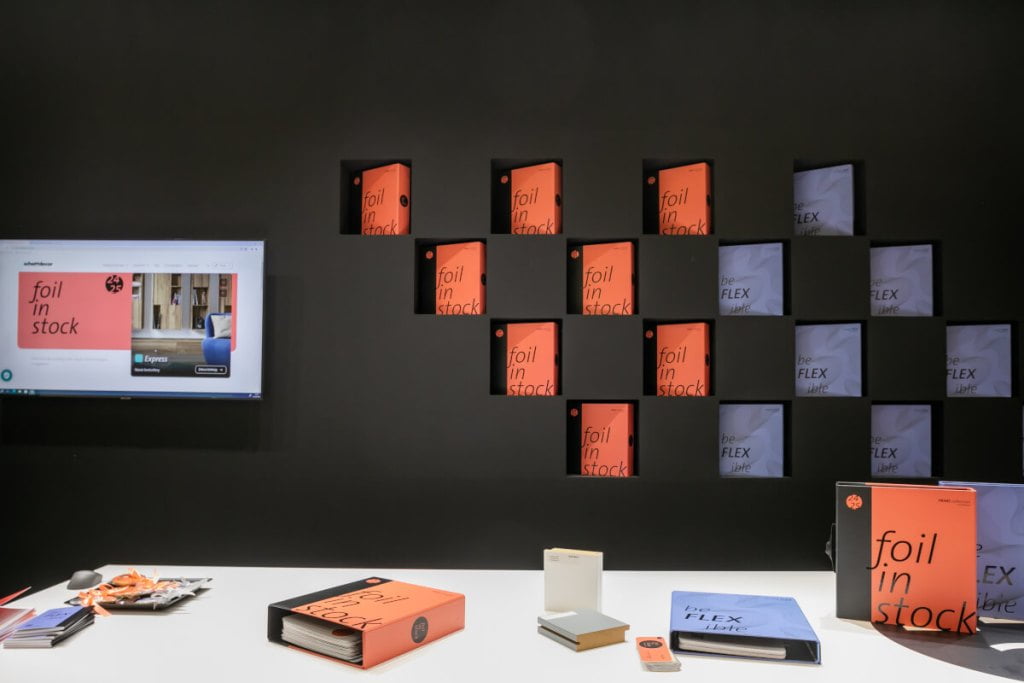 Schattdecor - materiały na stoisku Meble Polska 2024