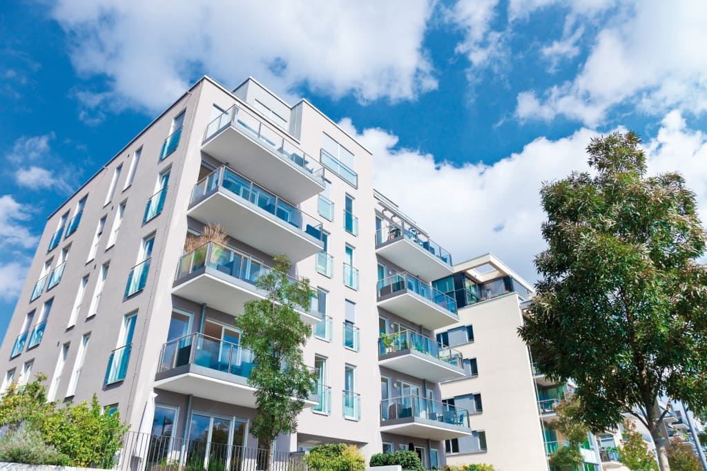 Wielorodzinny budynek mieszkalny.