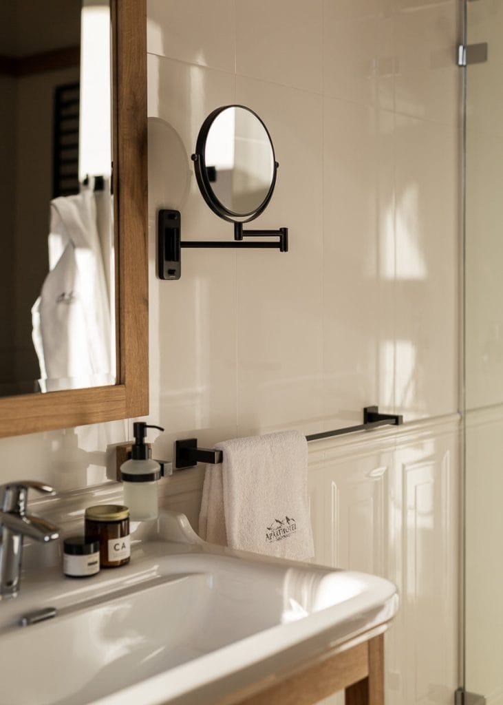 Hafele - akcesoria hotelowe w łazience