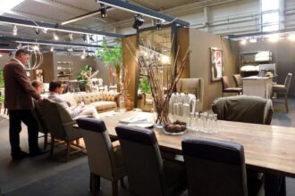 W Meblowym Centrum Wystawienniczym w Barntrup prezentowano aktualny asortyment w zakresie mebli i akcesoriów.