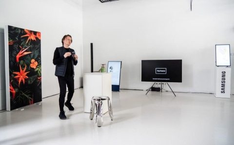 Zieta Ilustrowany to nie pierwsza współpraca artysty z firmą Samsung. Na zdjęciu Oskar Zięta.