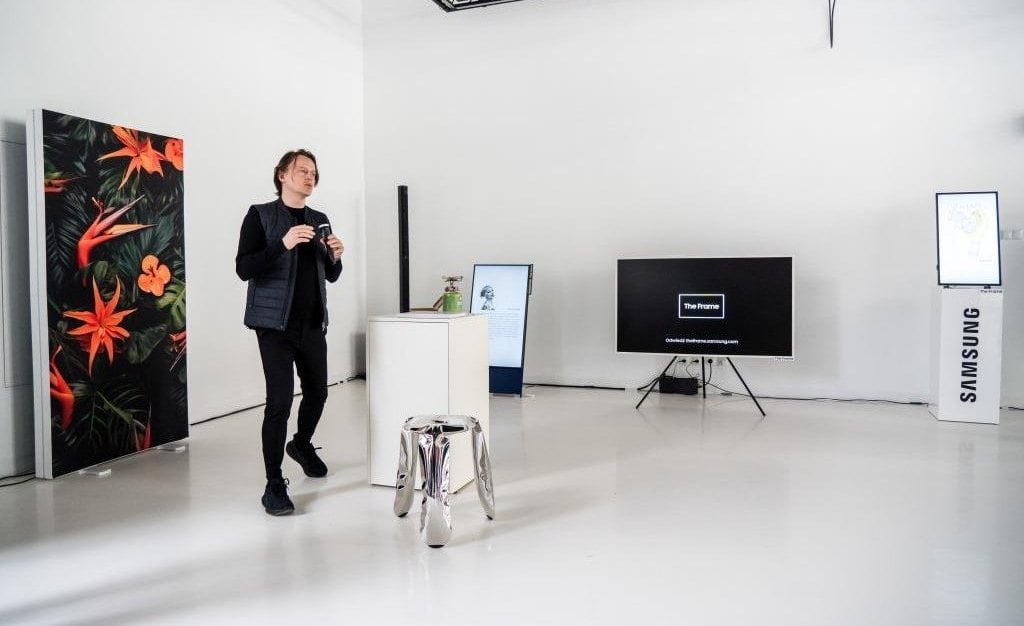 Zieta Ilustrowany to nie pierwsza współpraca artysty z firmą Samsung. Na zdjęciu Oskar Zięta.