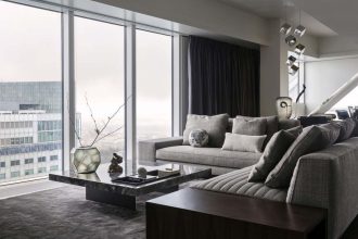 Złota 44, apartament projektu Weroniki Król i Marty Żebrowskiej-Wojczuk z pracowni MOW.design. Fot. Martyna Rudnicka, stylizacja Anna Salak.