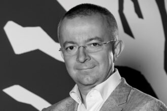 7 czerwca 2024 r. Komenda Miejska Policji w Krośnie poinformowała o tragicznym finale poszukiwań zaginionego mieszkańca Krościenka Wyżnego. Jerzy Krzanowski nie żyje.