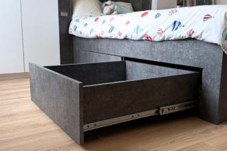 Sevroll - prowadnica H53 w szufladzie w łóżku