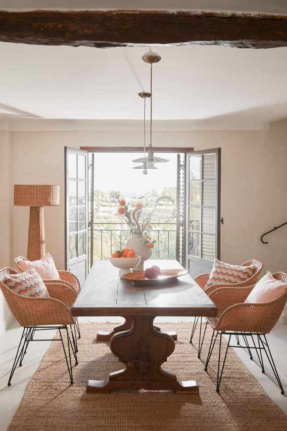 Westwing, Peach Fuzz – Pantone Colour of the Year 2024.