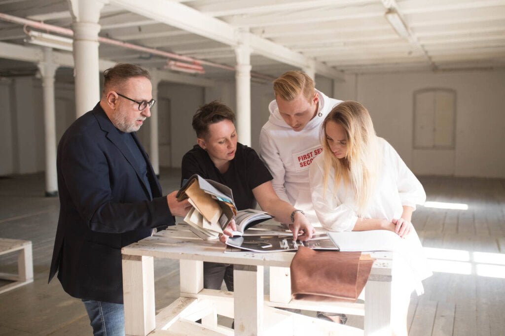 Karolina Janczy z bratem. 