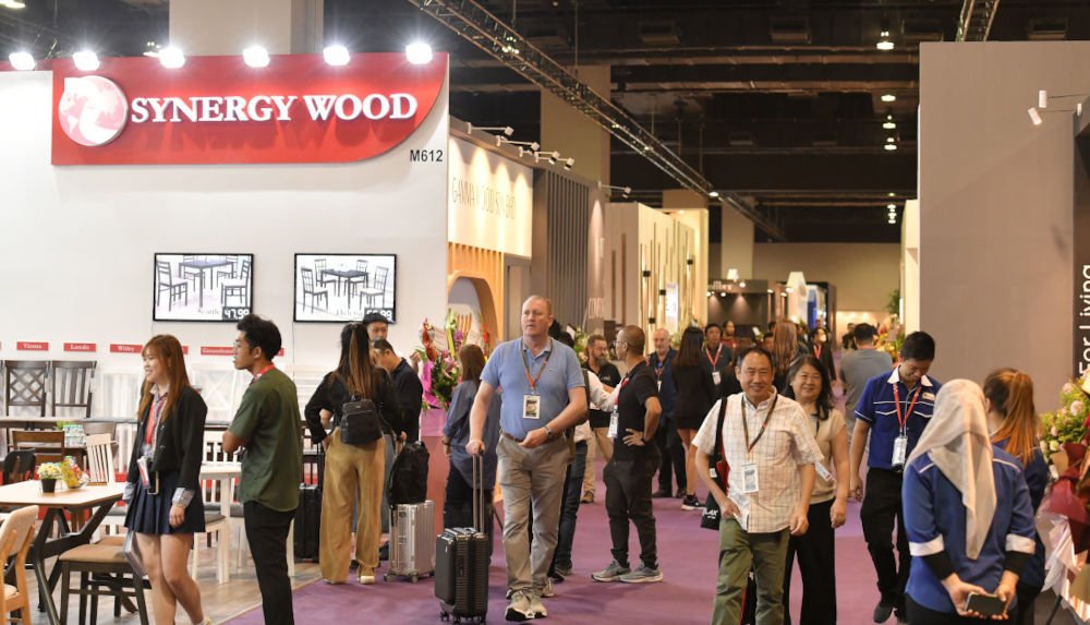 Zwiedzający na targach MIFF 2024