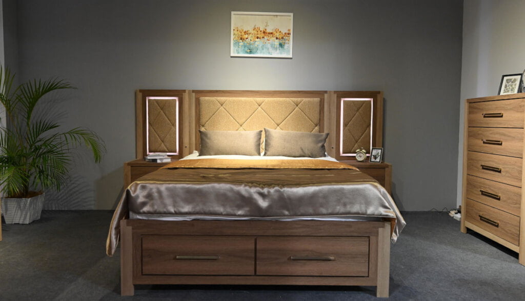 Na stoisku firmy Lii Hen Furniture SDN BHD podczas targów MIFF 2024 można było zobaczyć m.in. nowoczesne meble do sypialni.