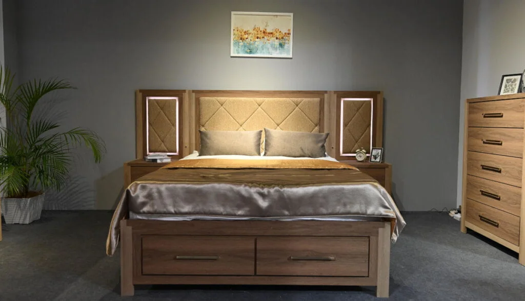 Na stoisku firmy Lii Hen Furniture SDN BHD podczas targów MIFF 2024 można było zobaczyć m.in. nowoczesne meble do sypialni.