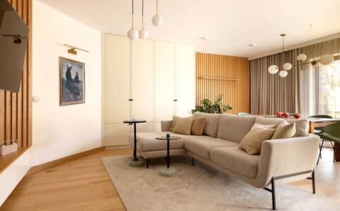 Przestrzeń dzienna w apartamencie w stylu skandynawskim, proj. Grupa Malaga.