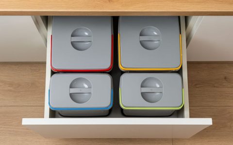 AMIX - segregator odpadów RUBIO - 4 pojemniki ciemne szare w szufladzie