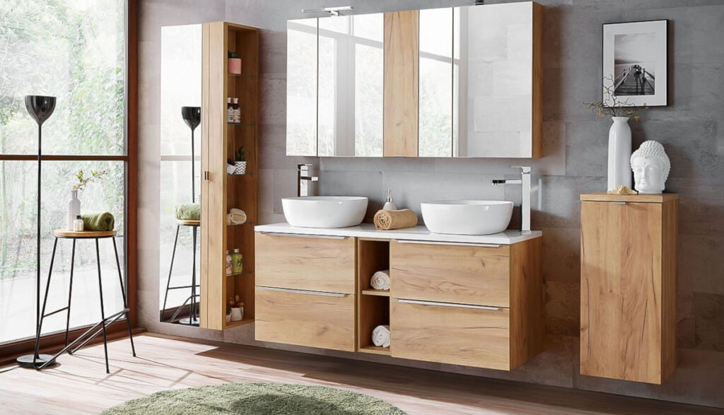 Nowoczesne meble łazienkowe w drewnianym wykończeniu.