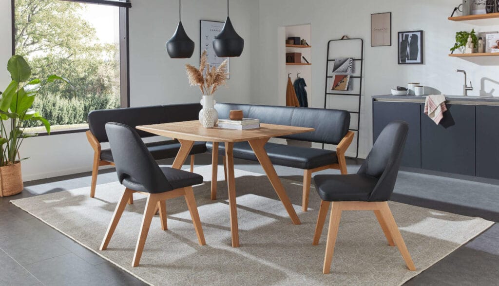 Szybkoschnący, o wyjątkowo długiej żywotności, 0% LZO: Bluefin Unistar to najlepszy produkt w gamie lakierów wodorozcieńczalnych ADLER. Fot. © Schösswender Möbel