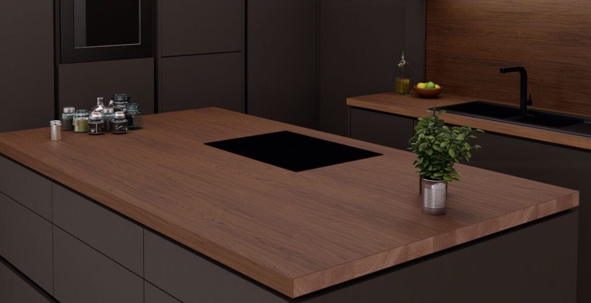 Blaty robocze Feelwood i panele wnękowe EGGER, H1386 ST40 Dąb Casella brązowy. Fot. EGGER Holzwerkstoffe.