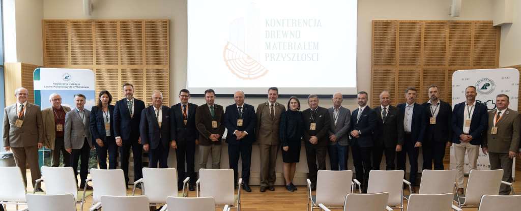 Konferencja Drewno materiałem przyszłości - Lasy Państwowe 8.10.2024 - sygnatariusze Deklaracji.