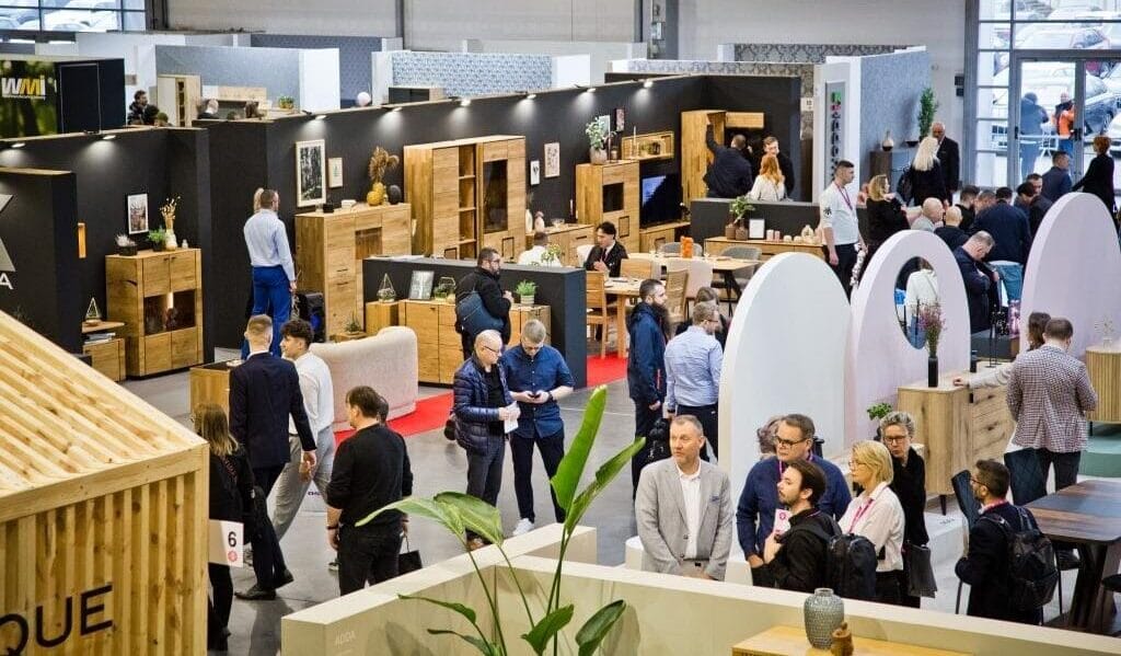 Przybywa chętnych do udziału w poznańskich targach. Mimo sytuacji w branży meblarskiej producenci mebli chcą się wystawiać w Poznaniu.