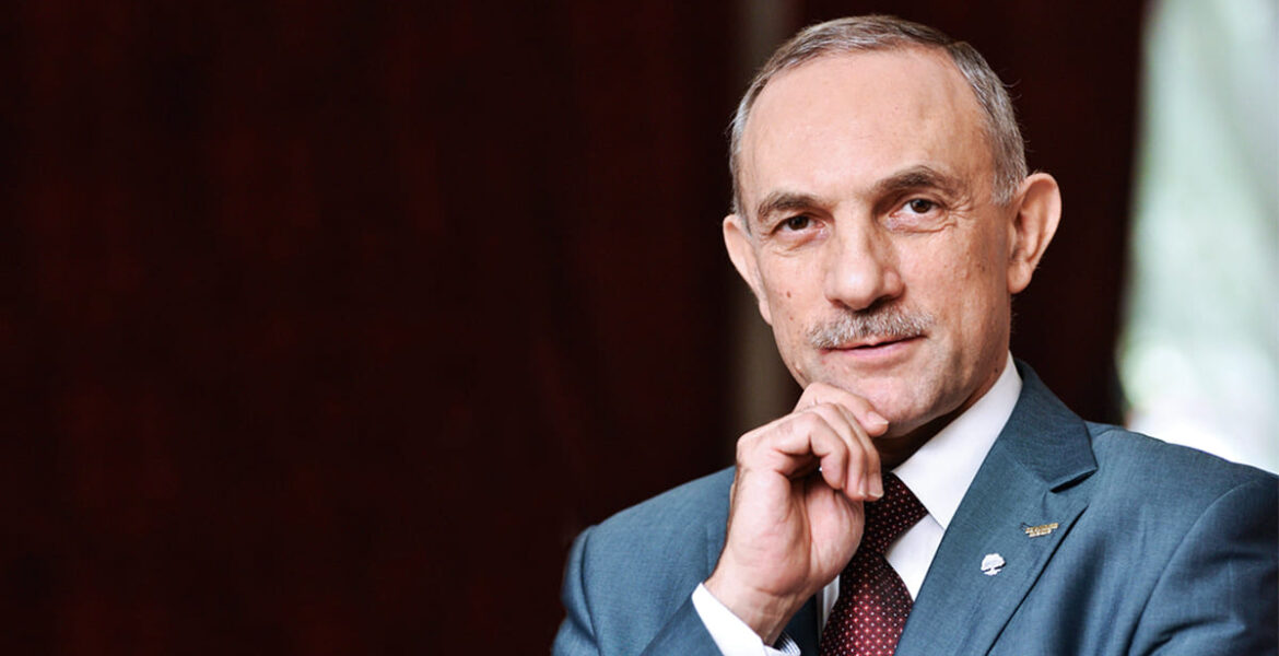 Jan Szynaka, prezes Grupy Meblowej Szynaka.