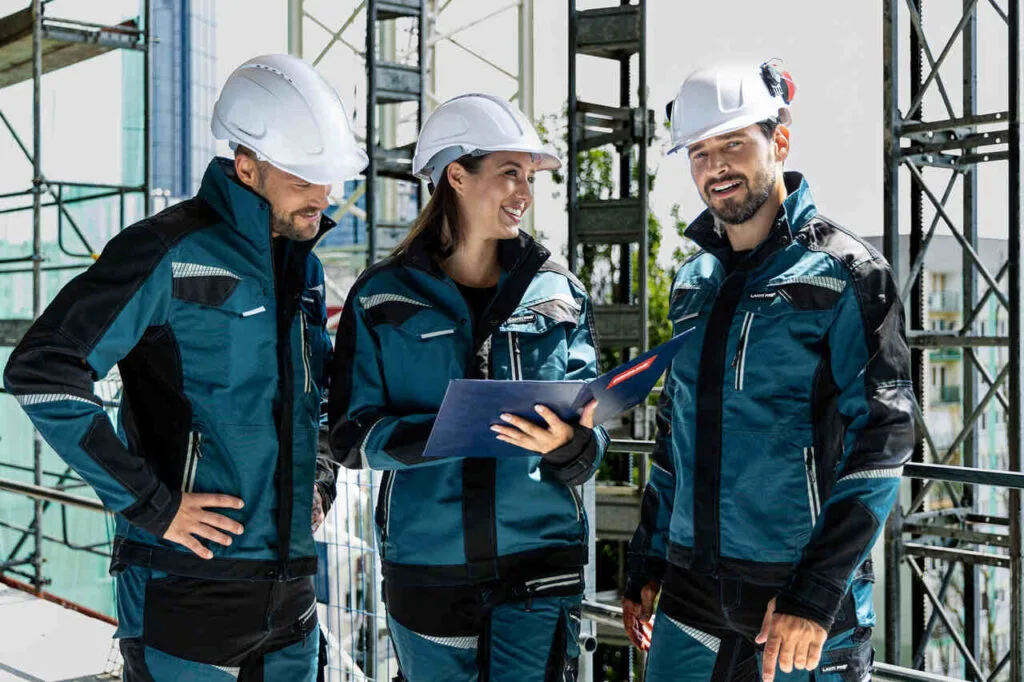 W kategorii – praca biuro: Komplet odzieży roboczej, marka: Lahti Pro, projekt: Ewelina Janerko, producent: Profix.