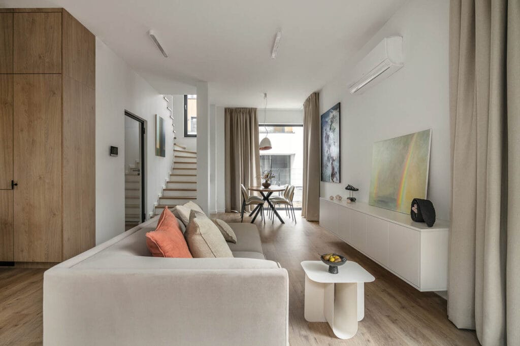 Przestrzeń dzienna w stylu slow life. Projekt: Decoroom, stylizacja: Maria Szymańska. Fot. Kamila Markiewicz-Lubańska, Wnętrza w obiektywie.