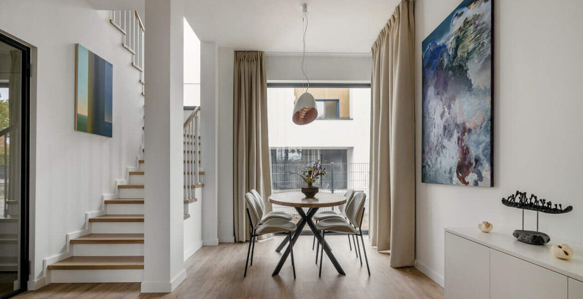 Przestrzeń dzienna w stylu slow life. Projekt: Decoroom, stylizacja: Maria Szymańska. Fot. Kamila Markiewicz-Lubańska, Wnętrza w obiektywie.