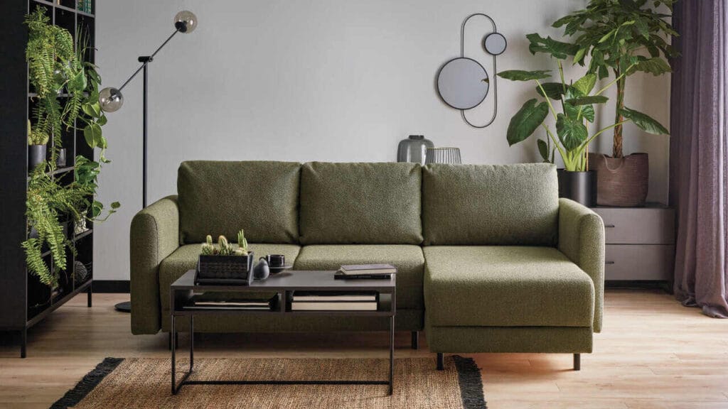 Salon w stylu urban jungle. Fot. WNĘTRZA VOX/Galeria Wnętrz DOMAR.