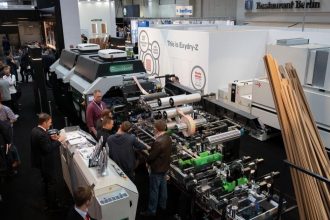 Zapowiedź LIGNA 2025. Ekspozycja firmy CEFLA. Źródło: targi LIGNA / archiwum Deutsche Messe.