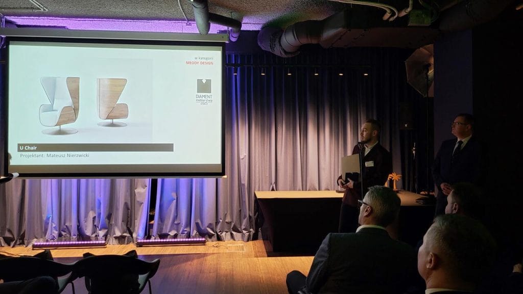 Laureatem nagrody w kategorii młody design został Mateusz Nierzwicki za projekt U Chair.