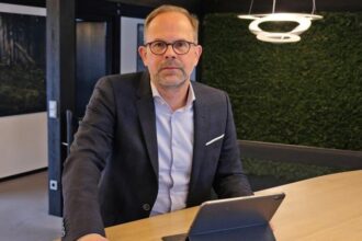 Jan Kurth, dyrektor generalny VDM, o zmianach w łańcuchach dostaw, z którymi muszą liczyć się przedsiębiorcy z branży meblarskiej i cały niemiecki przemysł meblarski.