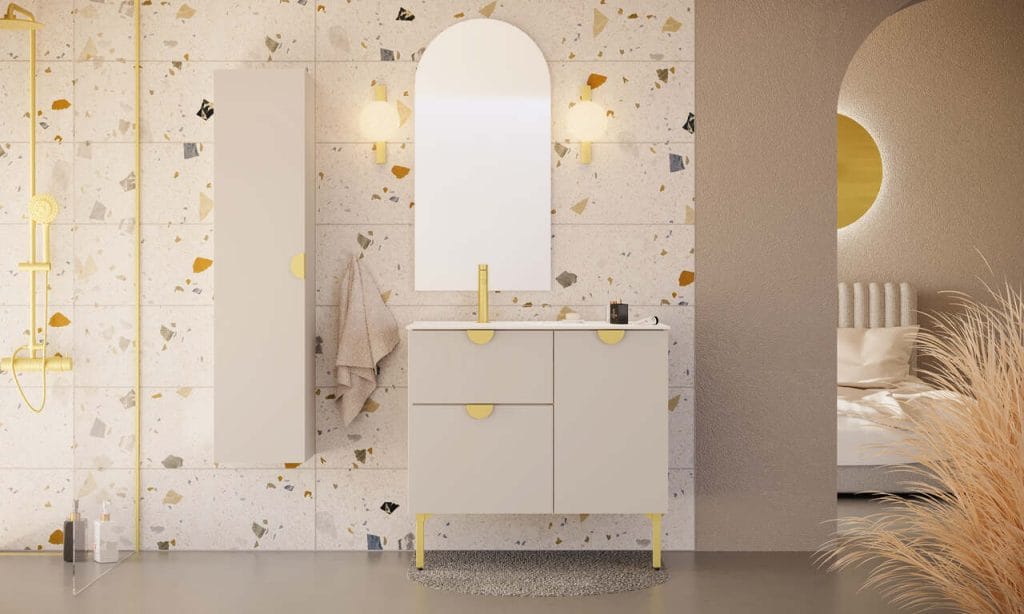 Kolekcja Coco marki KROFAM w harmonijny sposób zestraja ze sobą modne kształty i kolory. Jest przy tym bardzo funkcjonalna. Miękkie i obłe kształty uchwytów dostępnych w różnych kolorach można dowolnie zestawiać w formie łuku lub koła, wprowadzając do przestrzeni modny, a jednocześnie przytulny charakter. Szafki podumywalkowe oferowane są ze zintegrowanymi umywalkami  w trzech rozmiarach lub w wersji z blatami w różnych wykończeniach i kolorach, pod ciągle modne umywalki nablatowe. 