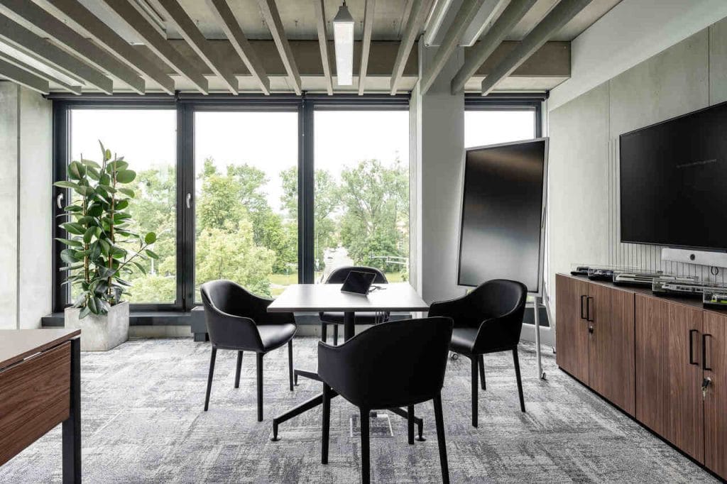 Biuro firmy Stadler, proj. BIT CREATIVE w składzie: arch. Barnaba Grzelecki, arch. Jakub Bubel, arch. Joanna Zaorska. Fot. Fotomohito.