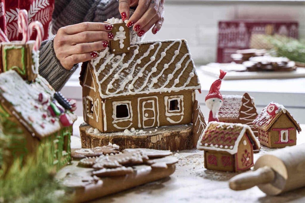 VINTERSAGA - Domek z piernika