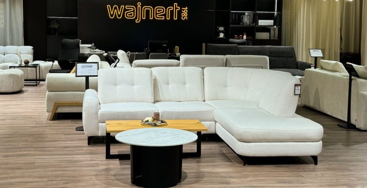 Ekspozycja nowo otwartego salonu Wajnert Meble w Poznaniu