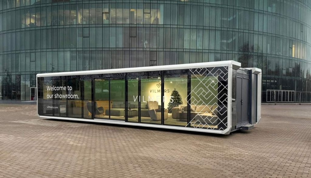 Vilmers Demo Truck – mobilna prezentacja mebli tapicerowanych, pokazująca design, jakość i komfort kolekcji