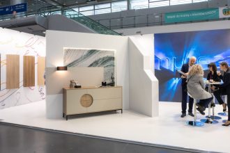 Stoisko Impress Decor na targach Meble Polska 2025. Firma prezentowała kolekcję I`m iFoil Express.