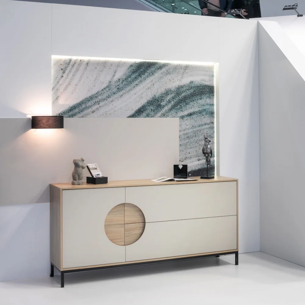 Stoisko Impress Decor na targach Meble Polska 2025. Firma prezentowała kolekcję I`m iFoil Express.