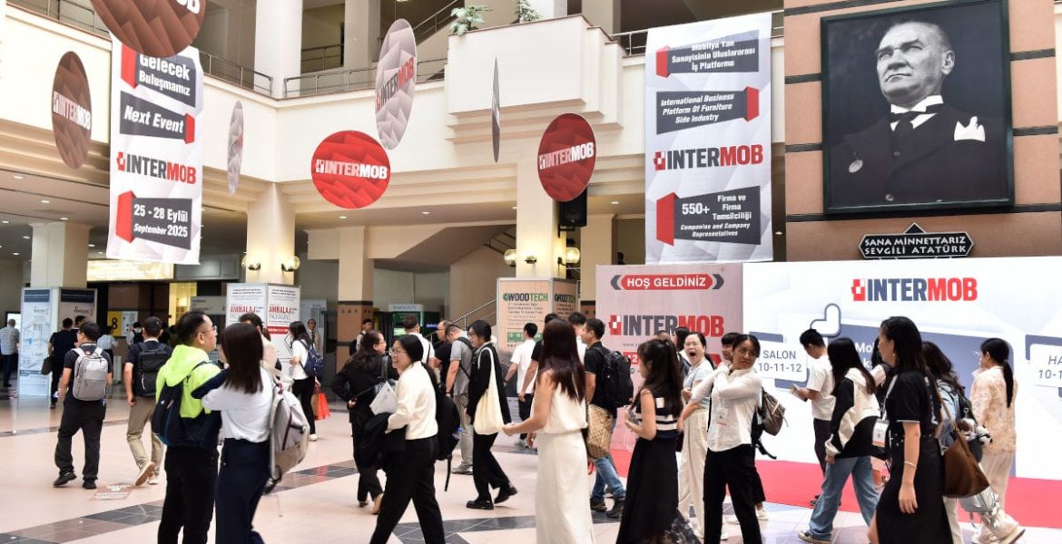 Targi Intermob 2025 - wejście główne.