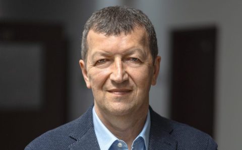 Jarosław Michniuk pełni funkcję prezesa zarządu Paged Morąg i Paged Meble. Jest członkiem zarządu EPF – Europejskiego Stowarzyszenia Producentów Paneli oraz OIGPM - Ogólnopolskiej Izby Gospodarczej Producentów Mebli. Fot. Tomasz Kulesza.