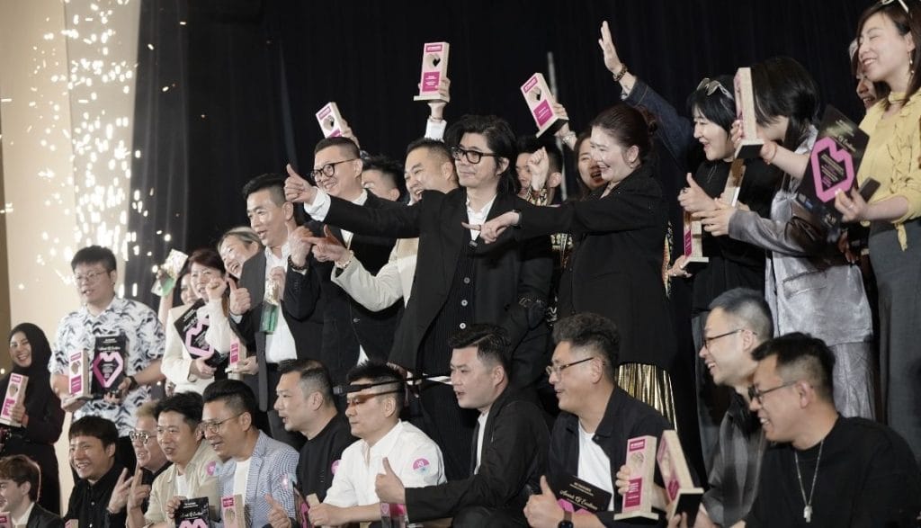 Zwycięzcy MFID 2026 odbierają nagrody podczas międzynarodowej gali designu