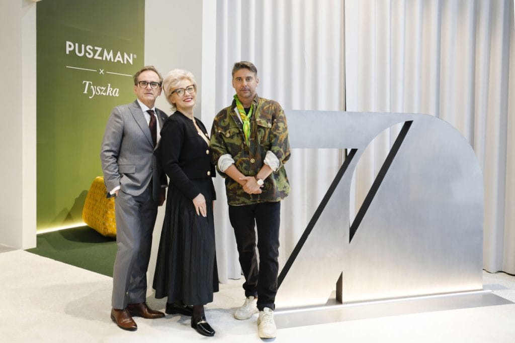 Puszman- Pani Magdalena Puszman-Kornak z mężem oraz Marcinem Tyszką na stoissku Meble Polska 2025 w Poznaniu