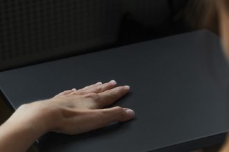 Elegancki i idealny do codziennego użytku: ADLER NXT – przyszłość matowych powierzchni lakierowanych.| © ADLER