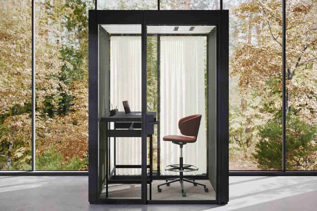 Nowoczesne biura potrzebują elastycznych, akustycznych i mobilnych rozwiązań. które będą wspierać zarówno pracę indywidualną, jak i zespołową. Nooxs Think Tanks to modułowy system BENE, który redefiniuje sposób projektowania biur, zapewniając komfort, prywatność i pełną swobodę aranżacji.