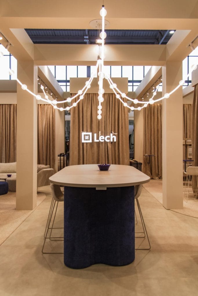 Lech Fabrics - stoisko na targach Meble Polska 2025 w Poznaniu